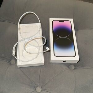 IPHONE 14 PRO MAX DEEP PURPLE BOX WITH USB-C-LIGHTNING CABLE AND SIM REMOVAL PIN